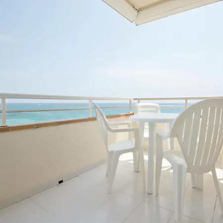 Well-kept With Views Of The Sea, Two Swimming Pools Near