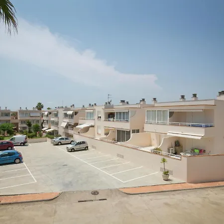 Apartment Well-kept With Views Of The Sea, Two Swimming Pools Near