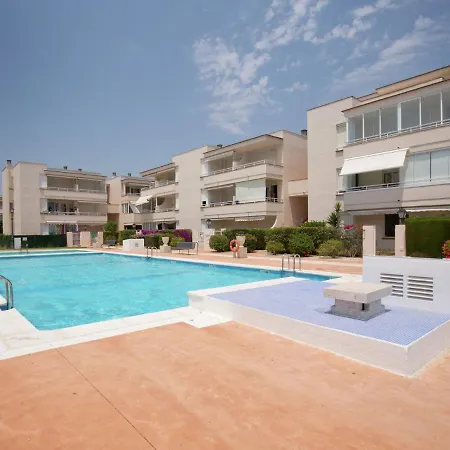Apartment Well-kept With Views Of The Sea, Two Swimming Pools Near