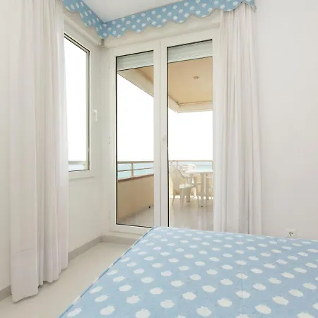 Well-kept With Views Of The Sea, Two Swimming Pools Near Apartment *
